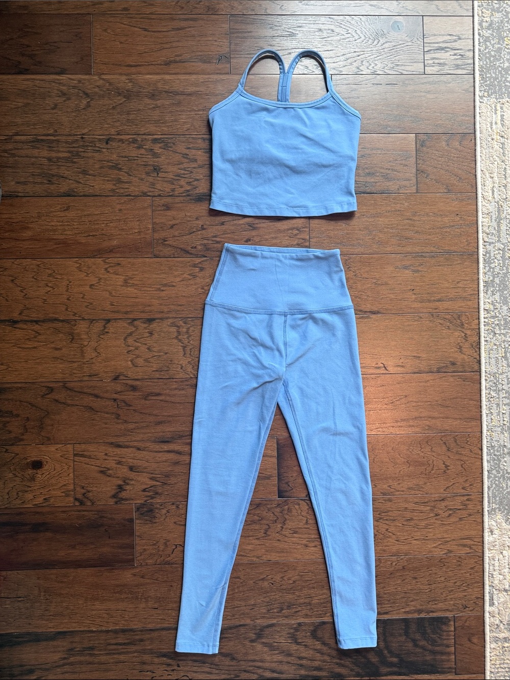 GOOD USED. Beyond Yoga leggings and sports bra set. XS  Micro pilling on butt.